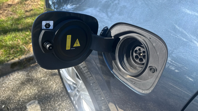 Volvo XC60 2.0 T8 [455] RC PHEV Ultimate Dark 5dr AWD Gtron Estate